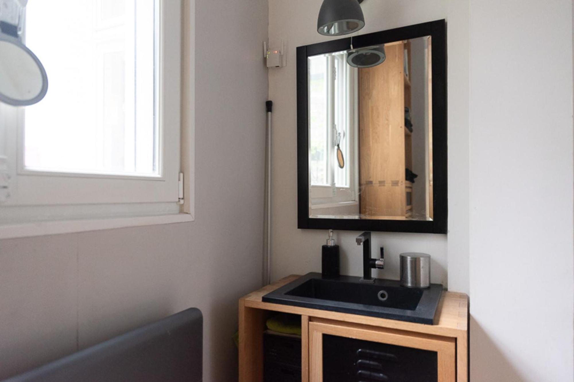 Spacious Nest With Terrace Near Batignolles Apartment